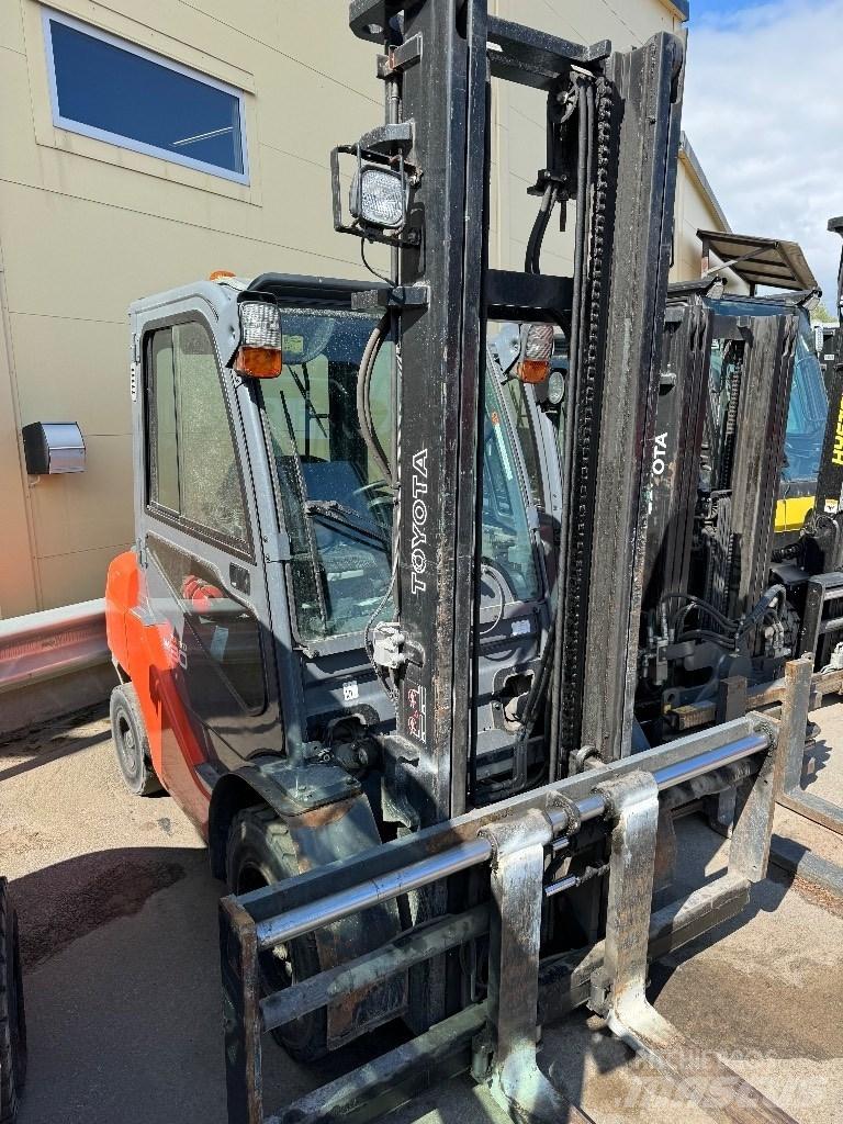 Toyota 02-8FDF30 شاحنات الديزل
