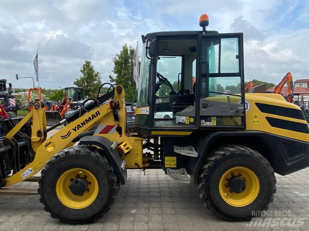 Yanmar V100 لوادر بعجل