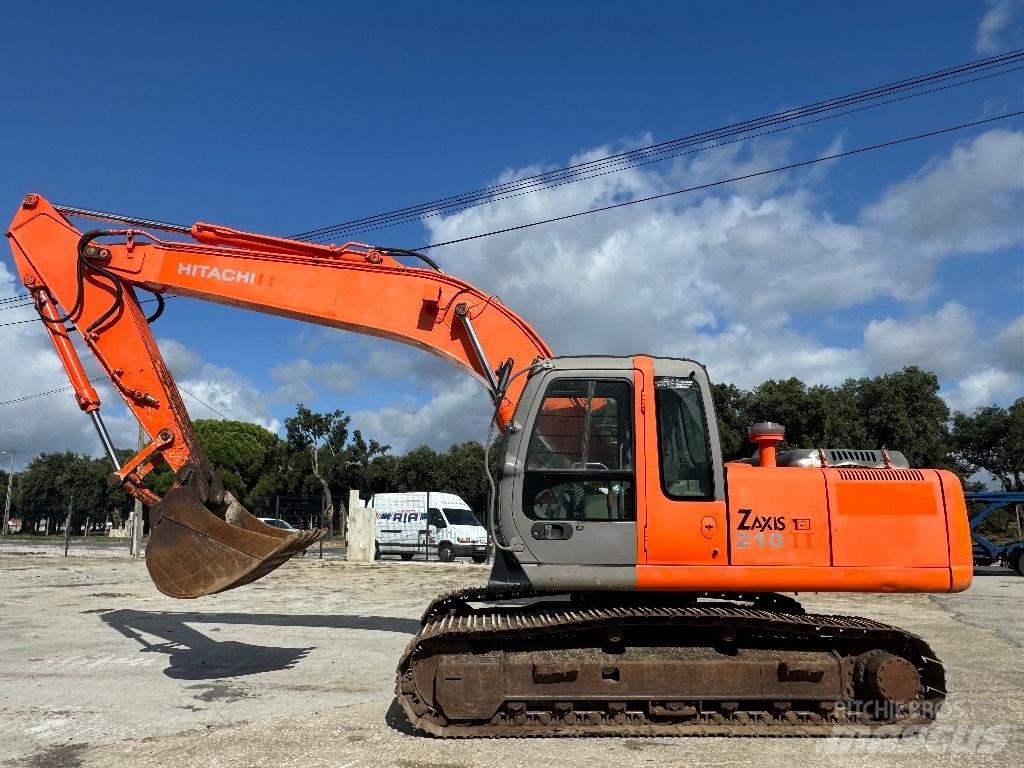 Hitachi ZX 210 حفارات زحافة