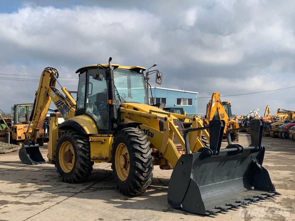 Komatsu WB 97 S لوادر ذات جرافات عكسية