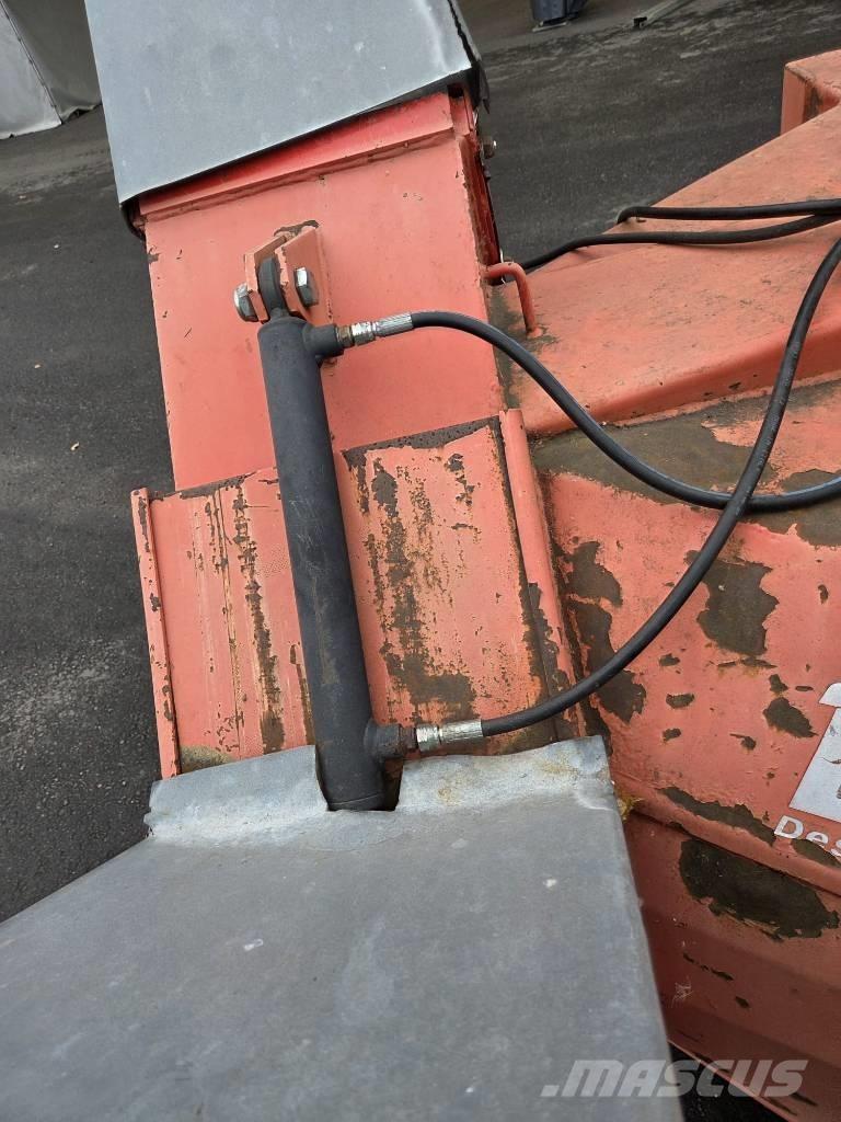 Esko LL 312 قاذفات الجليد