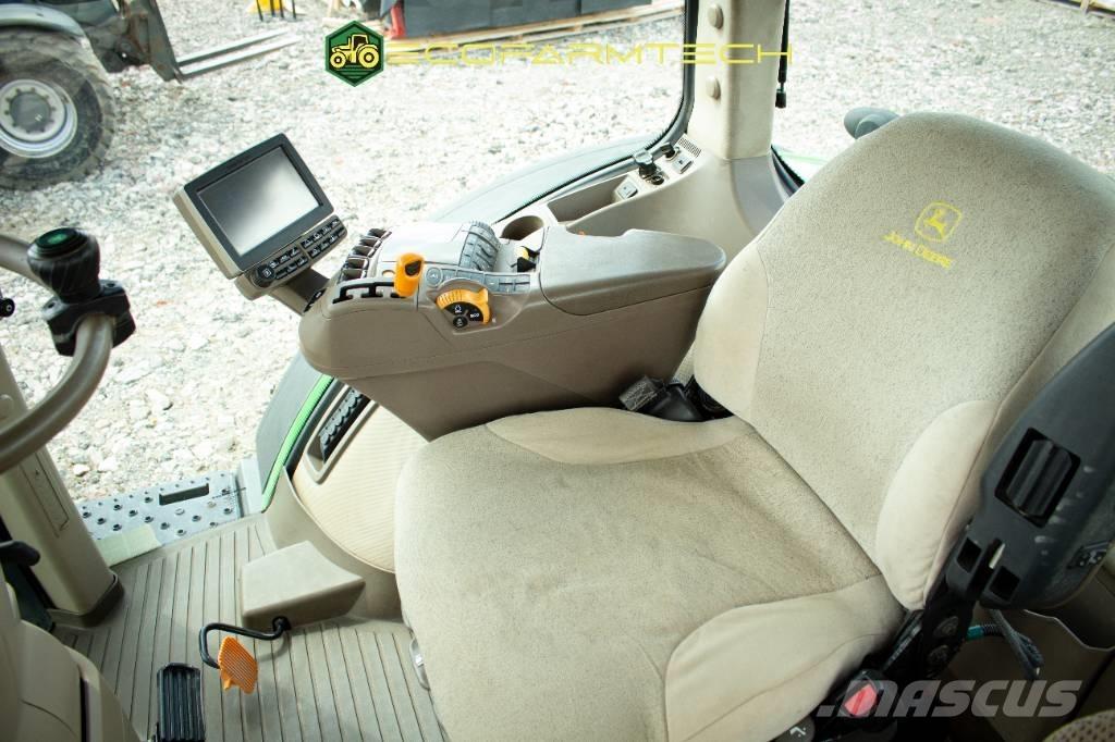 John Deere 8370 R الجرارات