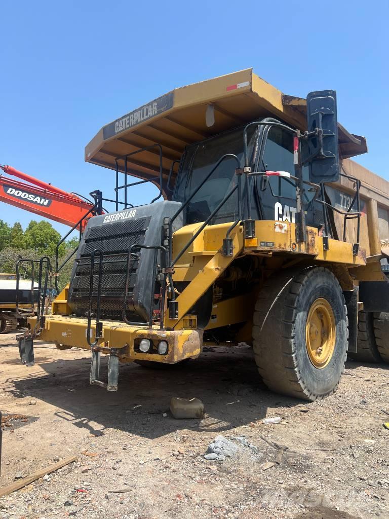 CAT 773 F شاحنات المخلفات الصلبة