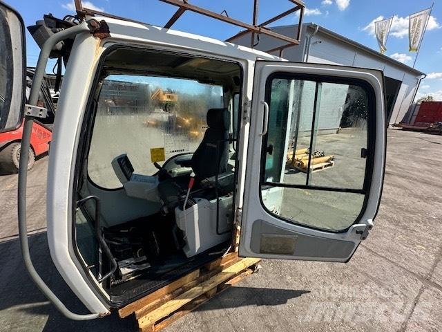Liebherr R 914 C CAB كابينة والداخلية