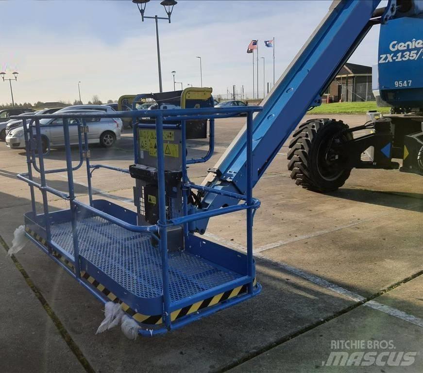 Genie ZX 135/70 رافعات سلة مفصلية