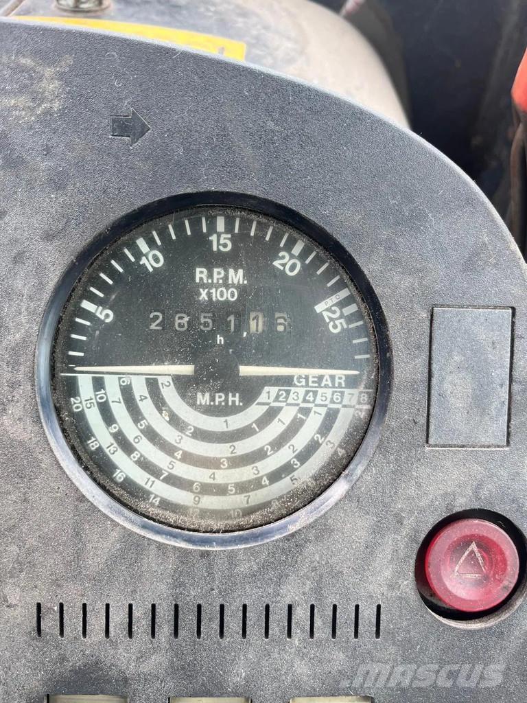 John Deere 3040 الجرارات