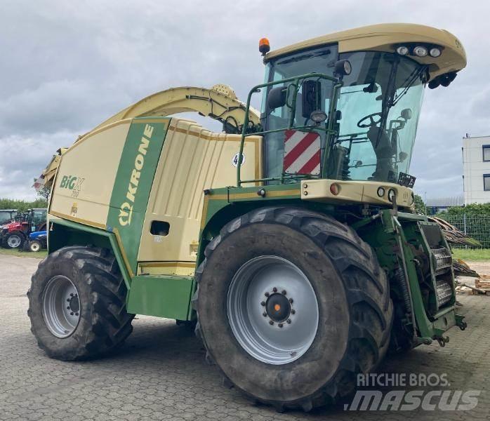 Krone Big X 700 علافات ذاتية الدفع