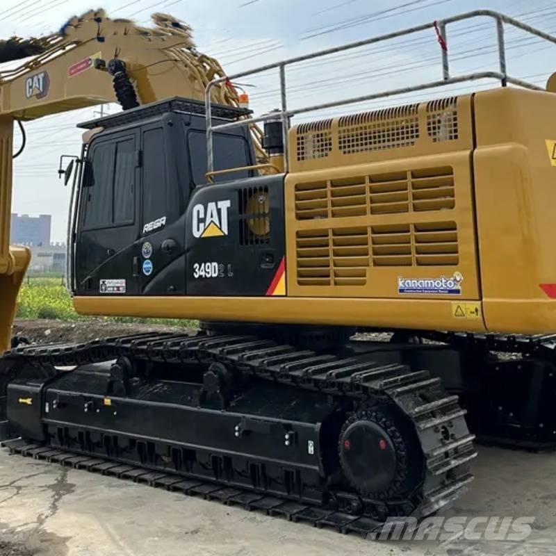 CAT 349 D حفارات زحافة