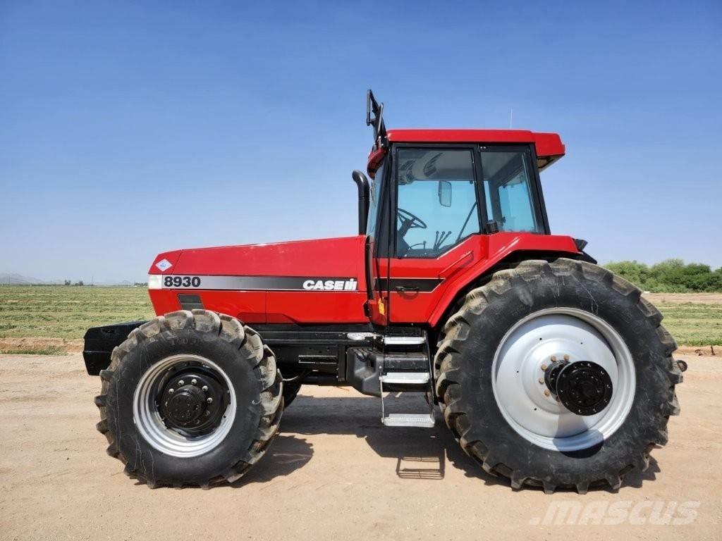 Case IH 8930 الجرارات