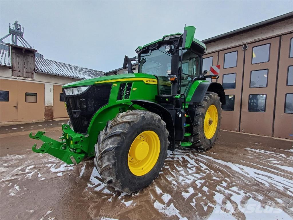 John Deere 7R 330 الجرارات