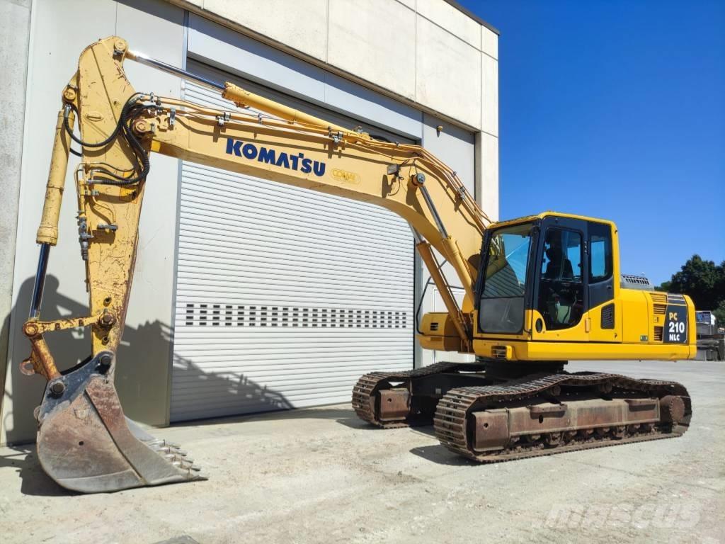 Komatsu PC 210 NLC-8 حفارات زحافة