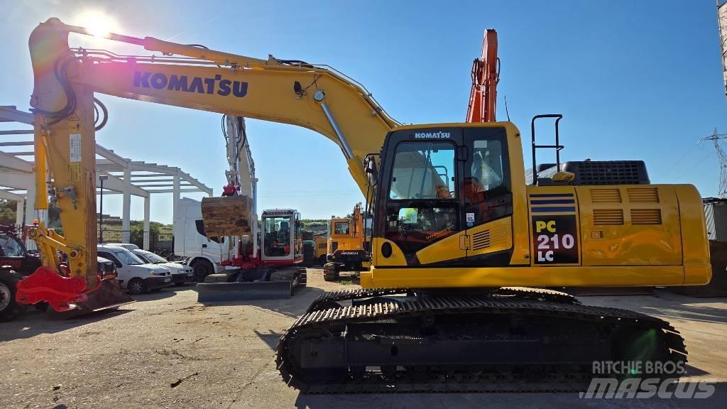 Komatsu PC 210 حفارات زحافة