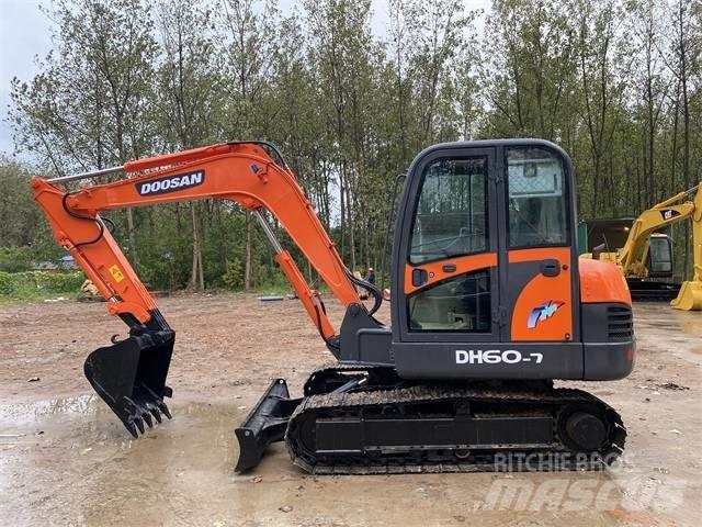 Doosan DH60-7 حفارات صغيرة أقل من 7 طن (حفارات صغيرة)