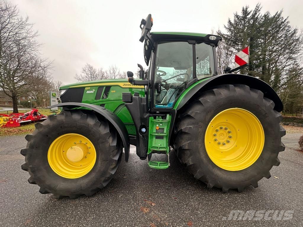 John Deere 6R195 الجرارات