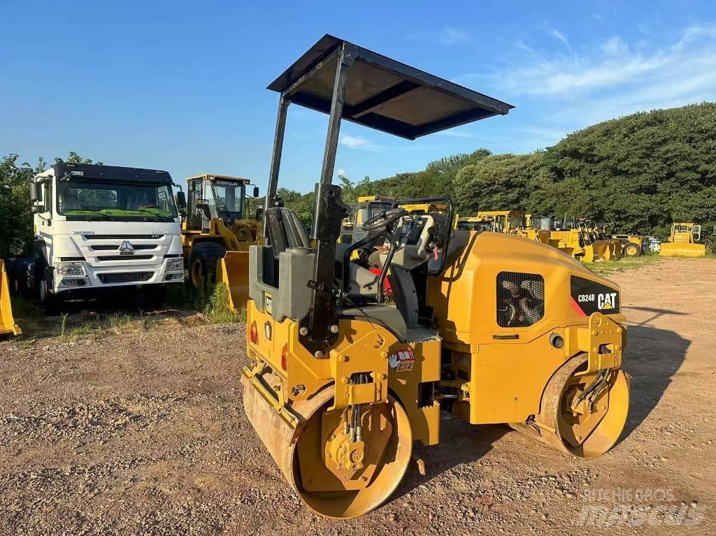 CAT CB 24 B مداحل ثنائية الاسطوانة
