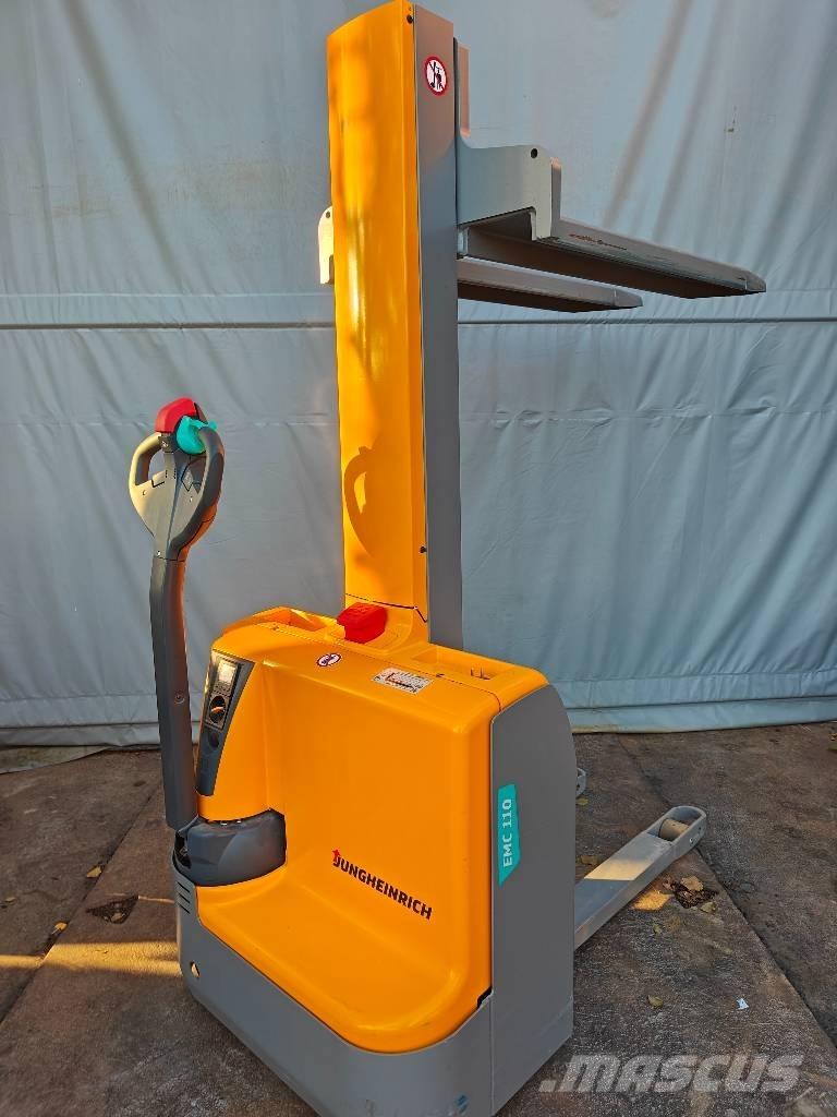 Jungheinrich EMC 110 معدات التكديس الجوالة