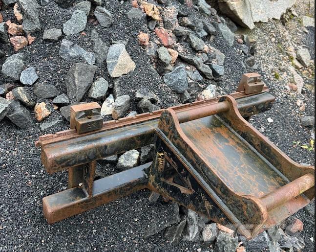 CAT 308 E 2 CR حفارات زحافة