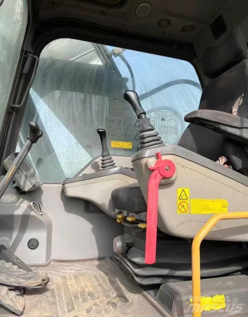 Volvo EC 210 D حفارات زحافة