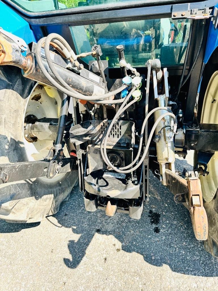 New Holland T 5050 الجرارات