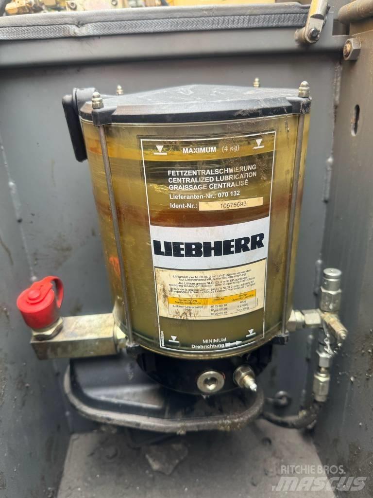 Liebherr LH 22 C مناولات المخلفات / مناولات صناعية