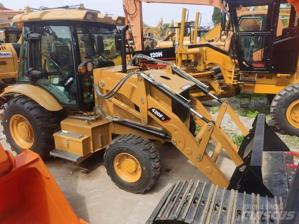 CAT 420 f2 لوادر ذات جرافات عكسية