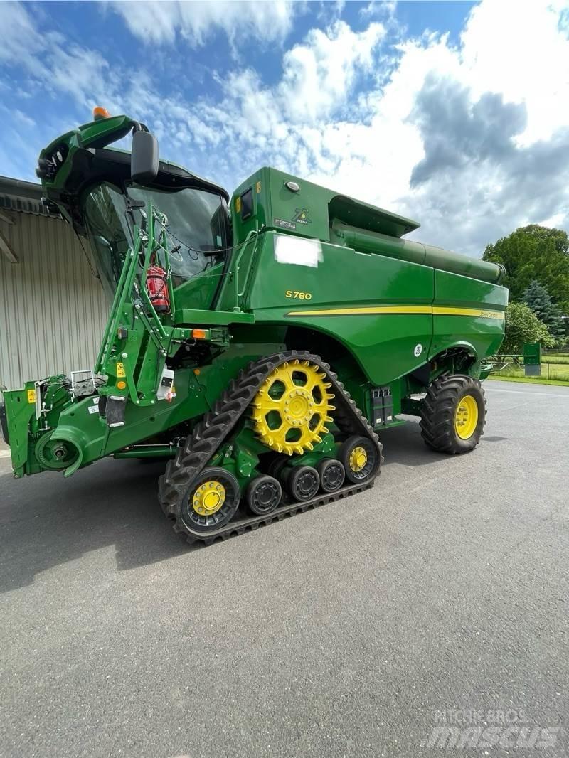 John Deere S780i حصادات