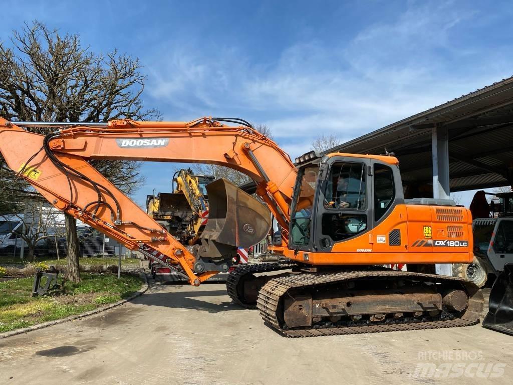 Doosan DX 180 LC-3 حفارات زحافة