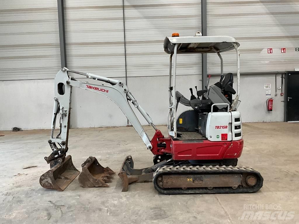 Takeuchi TB 215 R حفارات صغيرة أقل من 7 طن (حفارات صغيرة)