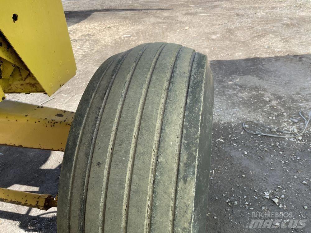 New Holland TX 34 حصادات
