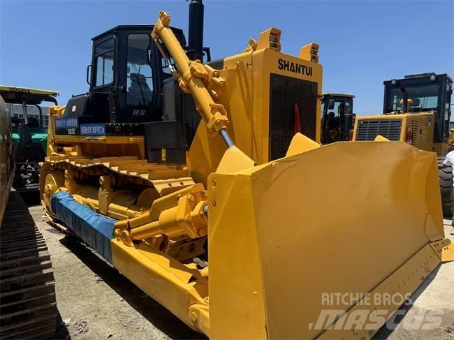 Shantui SD 32 بلدوزرات مجنزرة