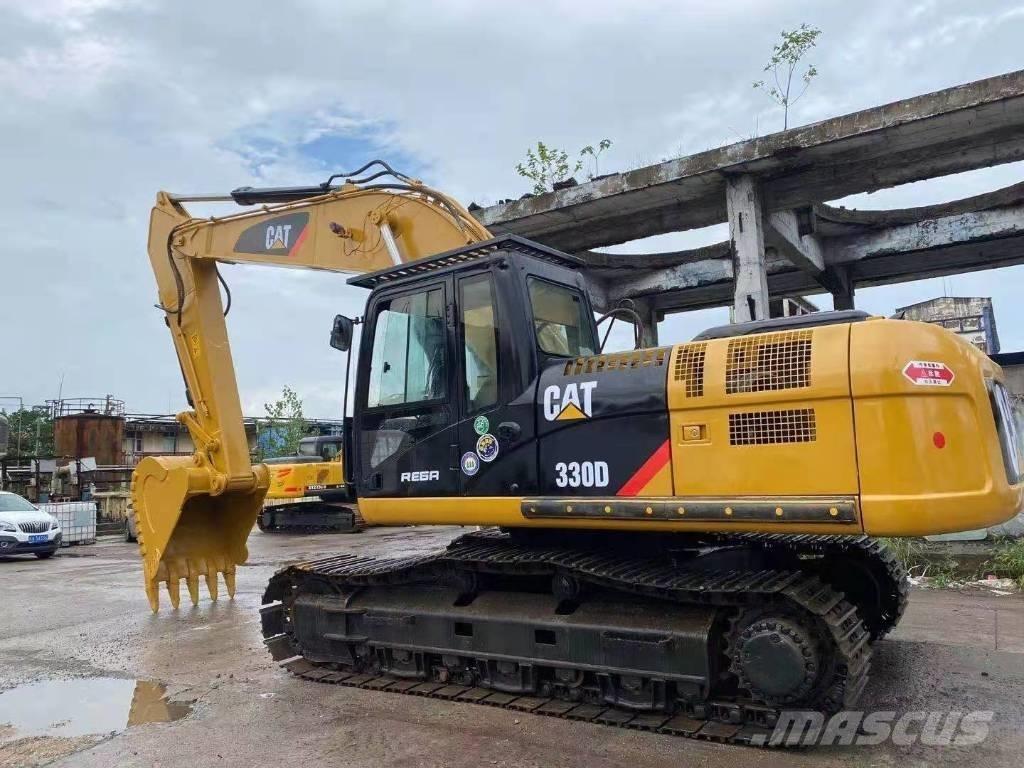 CAT 330 D حفارات زحافة