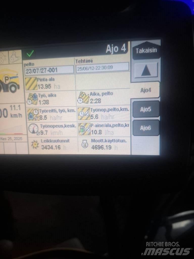 New Holland FR 9080 علافات ذاتية الدفع