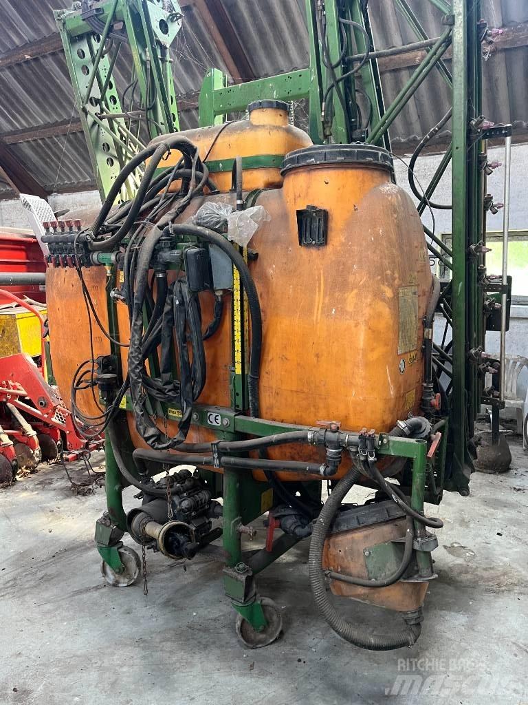 Amazone UF 1200 رشاشات محمولة