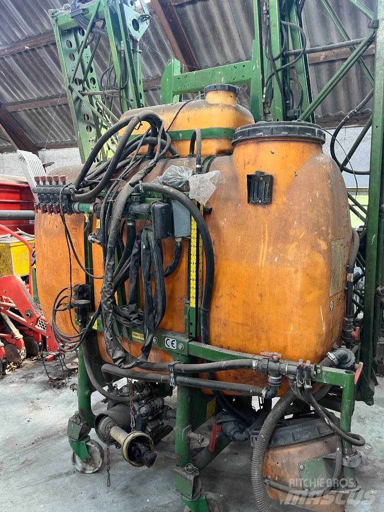 Amazone UF 1200 رشاشات محمولة