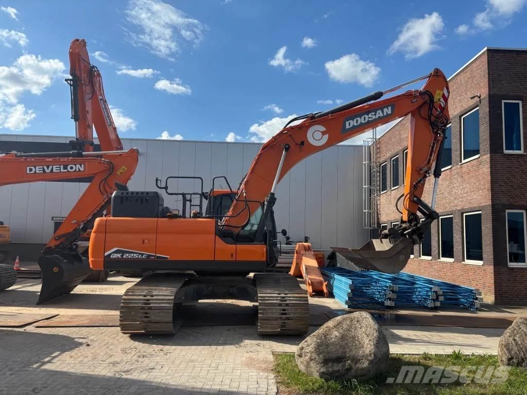 Doosan DX225LC-7 حفارات زحافة