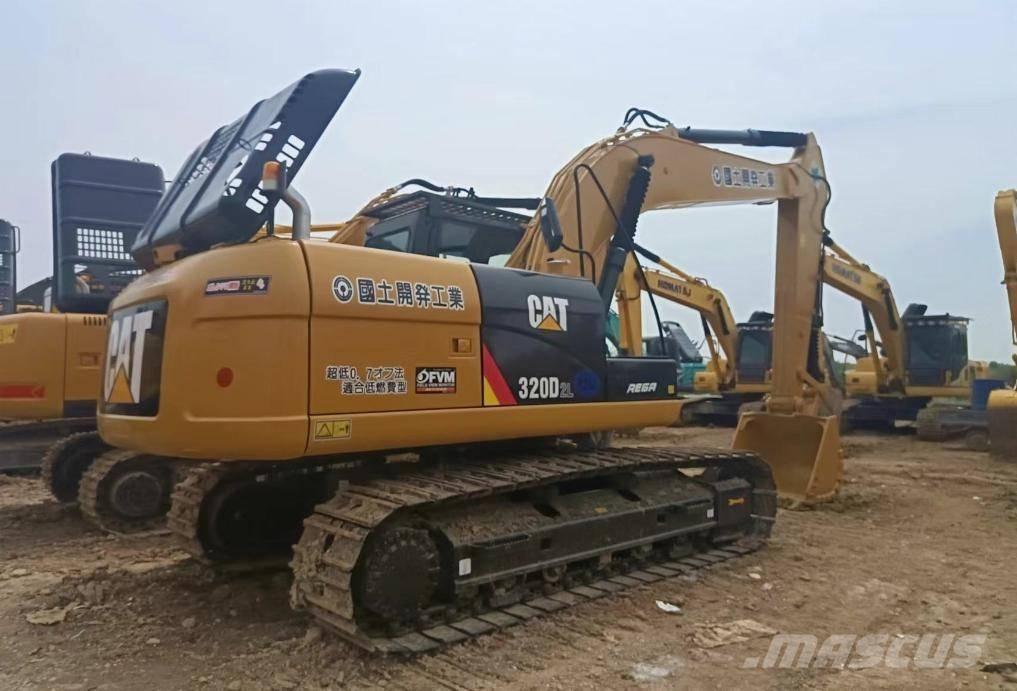 CAT 320D2L حفارات زحافة