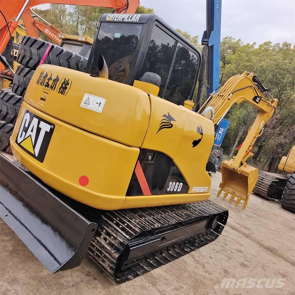 CAT 306 D حفارات زحافة