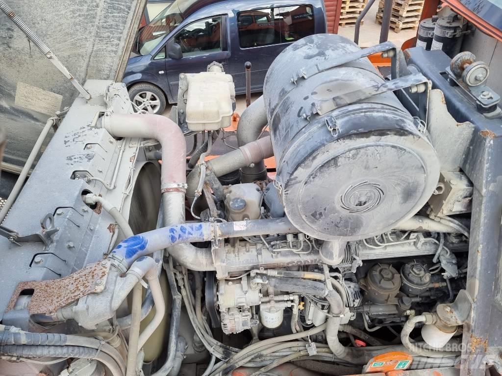 Doosan DA 40 6x6 ساحبات مفصلية