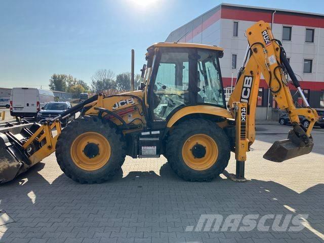 JCB 4 CX Pro لوادر ذات جرافات عكسية