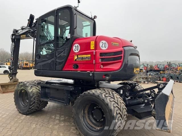 Yanmar B 110 W حفارات بعجل