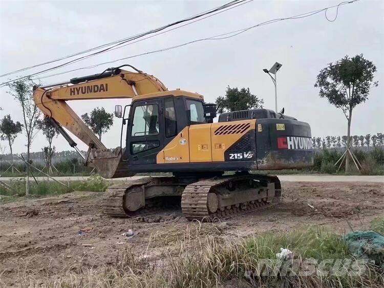 Hyundai R215VS حفارات زحافة