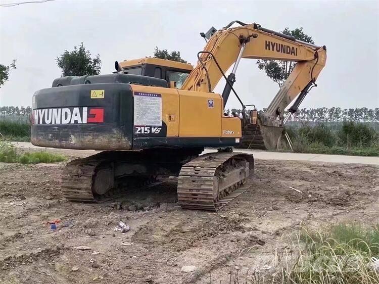 Hyundai R215VS حفارات زحافة