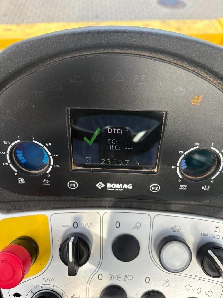 Bomag BW 213 مداحل أحادية الأسطوانة