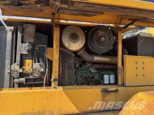 Volvo L70C لوادر بعجل