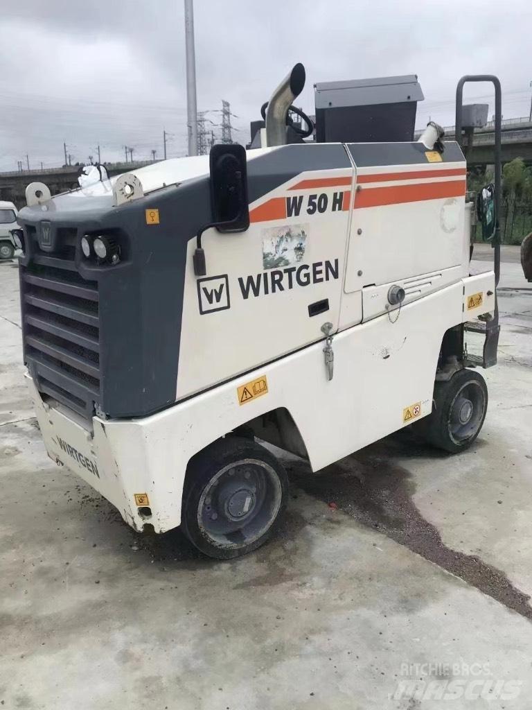 Wirtgen W55HR  ,   W50H ماكينات الكشط البارد للأسفلت