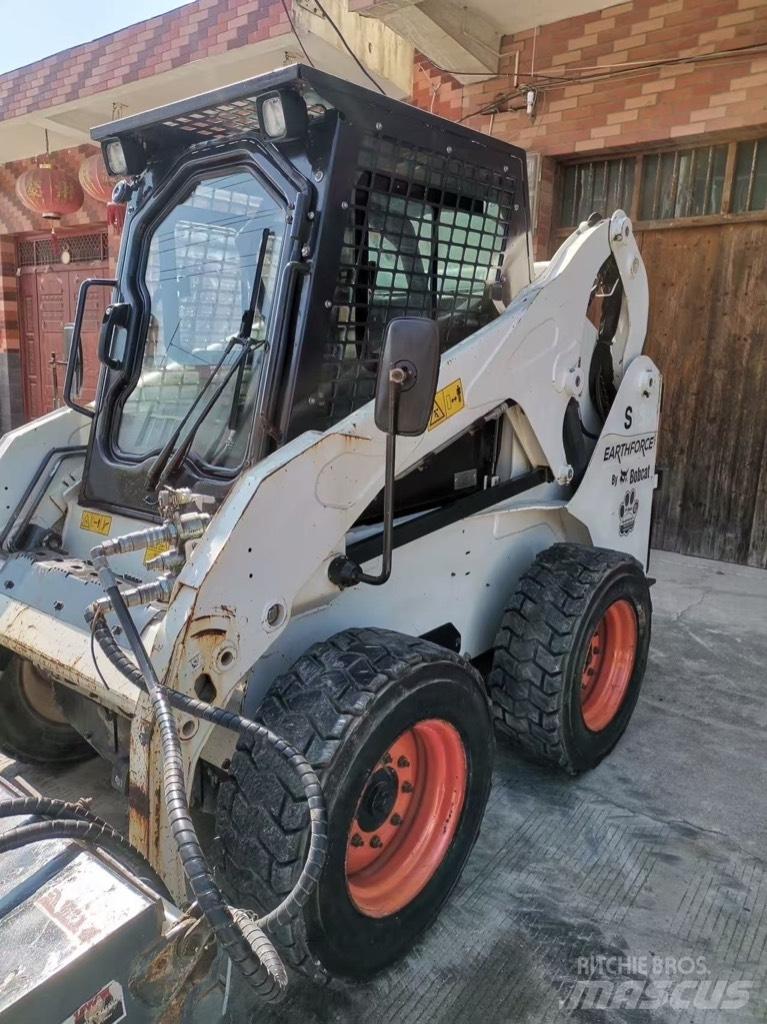 Bobcat S 18 لوادر انزلاقية التوجيه