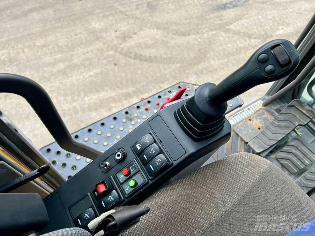 Volvo EC380E HR UHD حفارات هدم