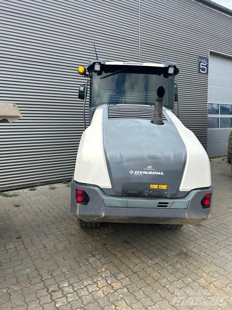 Dynapac CA 1500 D مداحل أحادية الأسطوانة