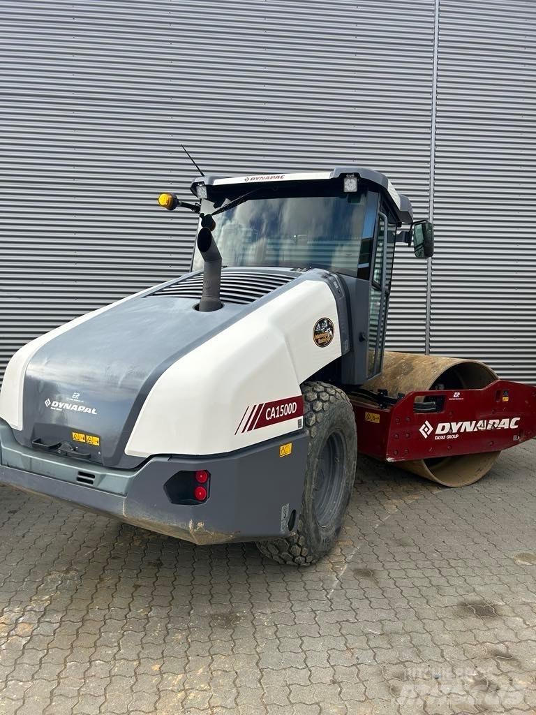 Dynapac CA 1500 D مداحل أحادية الأسطوانة