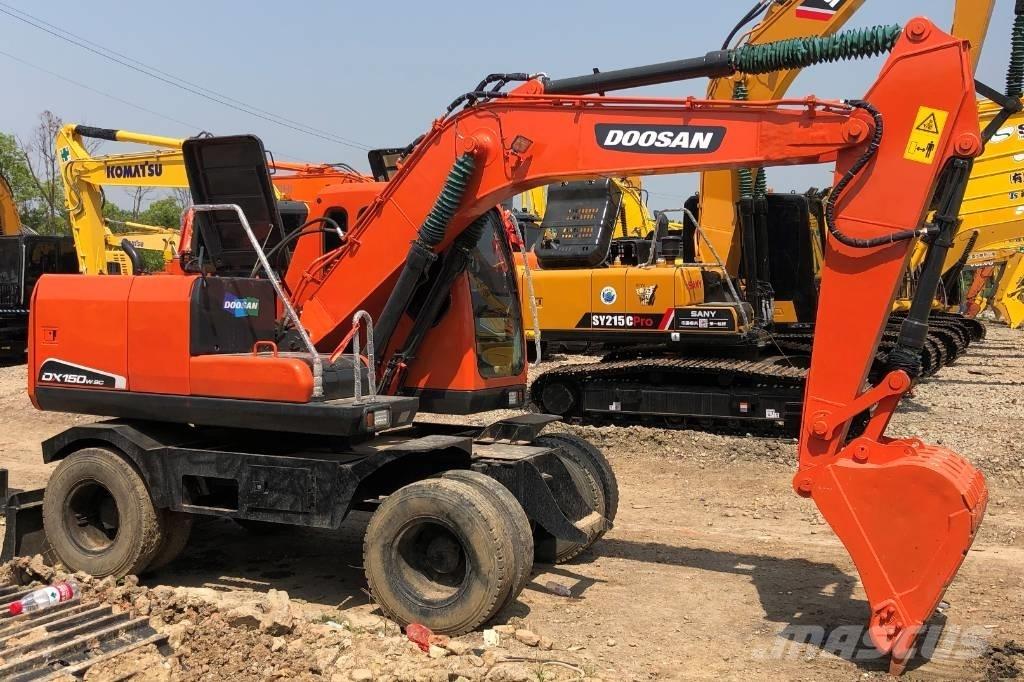 Doosan DX150W حفارات زحافة